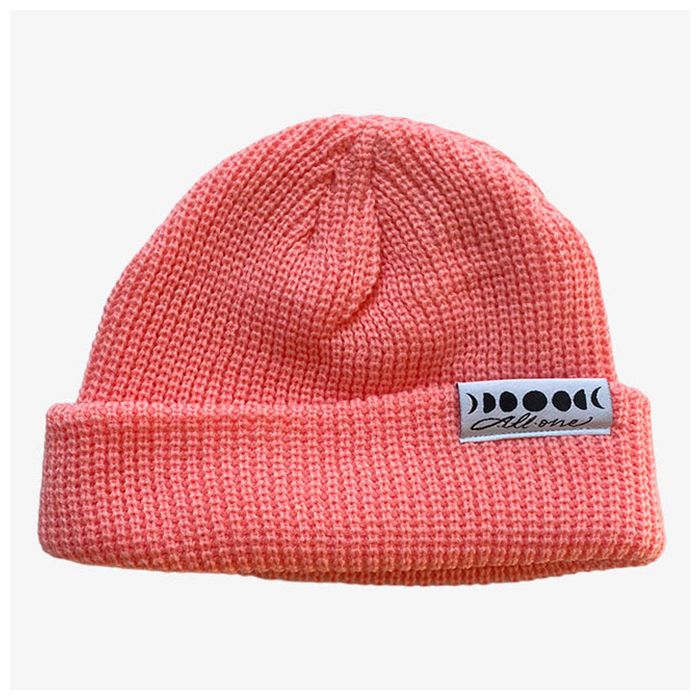Gorro de lana acrilica. All one Brand Moonphases Shortcut Beanie Pink. Color: Rosa