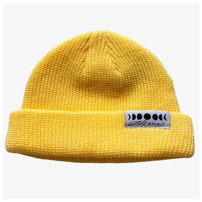 Gorro de lana acrilica. All one Brand Moonphases Shortcut Beanie Sweetcorn. Color: Amarillo.