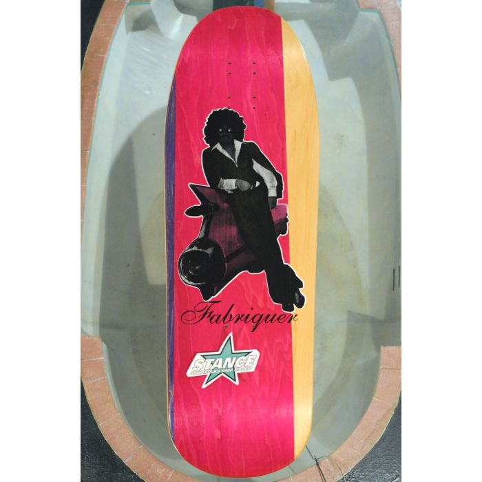 Tabla de monopatín Dogtown NOS John Fabriquer Pimp. Color: Azul/ Rosa/ Natural. "Colección Stance". Tabla vintage original, no es una reedición. Stock Limitado. Articulo de colección. Última tabla en este color.