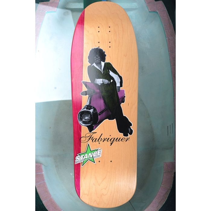 Tabla de monopatín Dogtown NOS John Fabriquer Pimp. Color: Rosa/ Natural. Rosa."Colección Stance". Tabla vintage original, no es una reedición. Stock Limitado. Articulo de colección. Última tabla en este color.