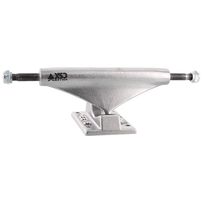 Eje de monopatín Theeve 5.0" CSX V3 Hollow Axle Hollow King Pin. El CSX es nuestra versión clásica de un eje de skate. Sencillo pero al mismo tiempo con todo lo mejor en tecnología para el skate, Con la exclusiva tecnologia de Theeve True Turn Geometry. C