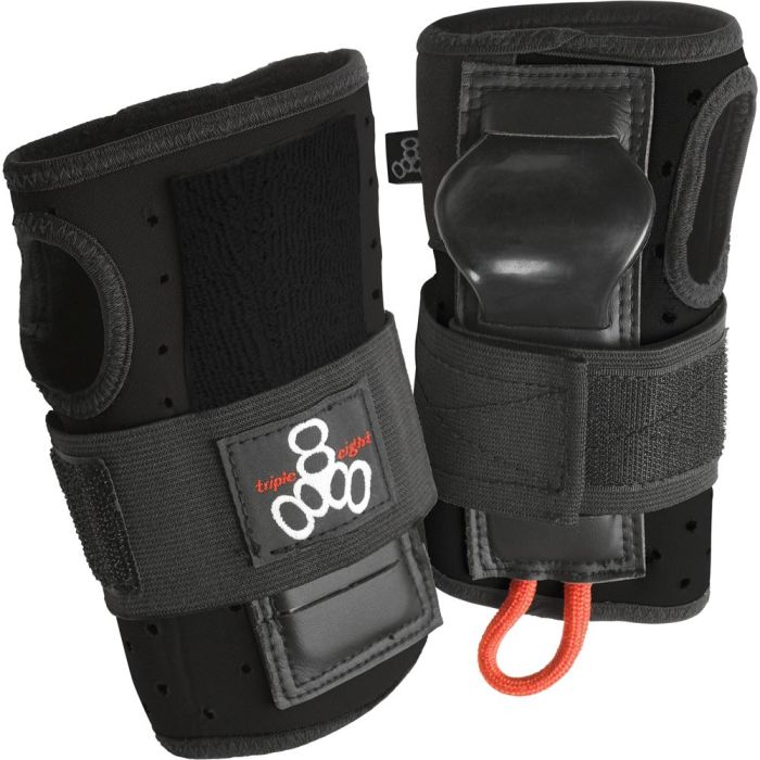 Protecciones de muñeca para monopatín Triple 8 Wristsaver.
Color: Negro.
Nuestros muñequeras te permiten patinar con fuerza y ​​caer más fuerte. Su nuevo diseño se ajusta como un guante con su única correa. Son comodas por su ajuste ceñido y elástico, a