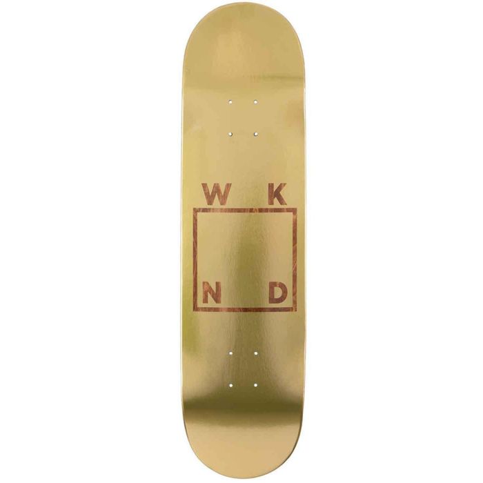 Tabla de monopatín WKND Gold Plated Logo. 8.25" x 31.75" Color: Dorado. (Unidad)