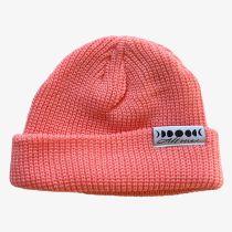 Gorro de lana acrilica. All one Brand Moonphases Shortcut Beanie Pink. Color: Rosa
