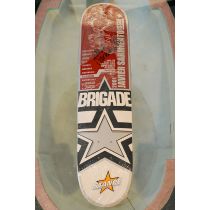 Tabla de monopatín Brigade Skateboards NOS Javier Sarmiento Brigade Viper,firmada. "Coleccóin Stance". Tabla Firmada