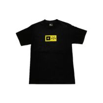 Camiseta de manga corta Fourstar Thrasher. Color: Negro/ Amarillo. (Unidad)