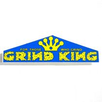 Pegatina Grind King. Colores: Azul/Amarillo. 4" x 1.5"
