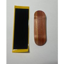 Deck Luv Fingerboards Split Ply. Incluye una plataforma de capas de arce real de 33 mm de ancho, cóncavo medio.