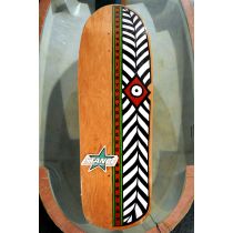 Tabla de monopatín Powell Peralta NOS Nicky Guerrero. Color: Marrón. "Colección Stance". Tabla vintage original, no es una reedición. Stock Limitado. Articulo de colección. La tabla puede ser ligéramente distinta a la de la foto. No dude en ponerse en con